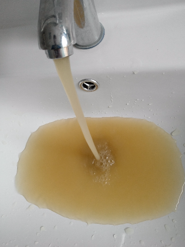 淳化县三里塬村刚打的新井水质很差不知道能不能喝